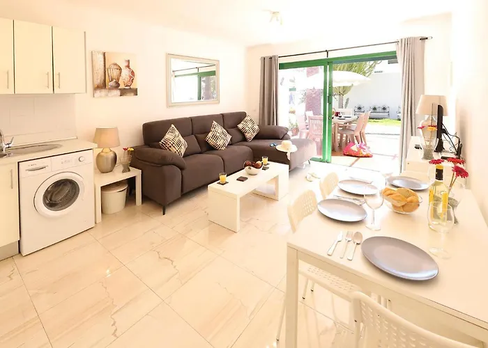 Paradise L1, 아파트 *